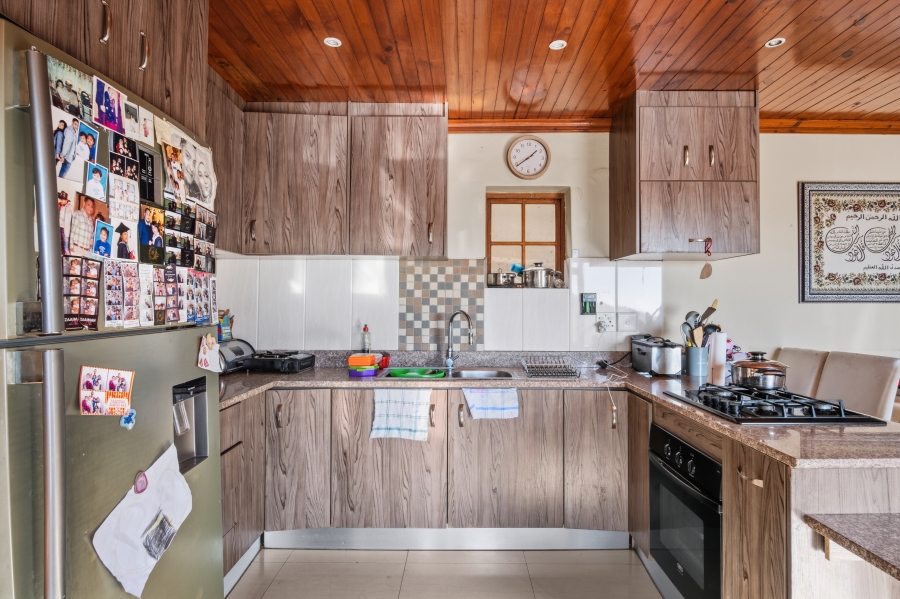 8 Bedroom Property for Sale in Walmer Estate Western Cape